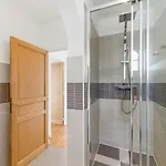 Cozy 1 Bedroom Flat,free Parking, Close To Center Apartmán