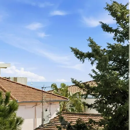 Apartmán Cozy 1 Bedroom Flat,free Parking, Close To Center
